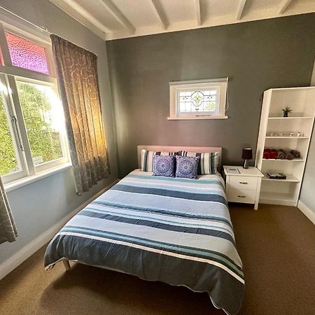 Rs Two-Bedroom Apartment Палмерстън Норт Екстериор снимка